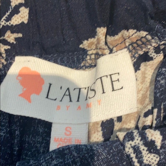 Small Blue Shorts and Blouse Set from L’ATISTE - Picture 5 of 6